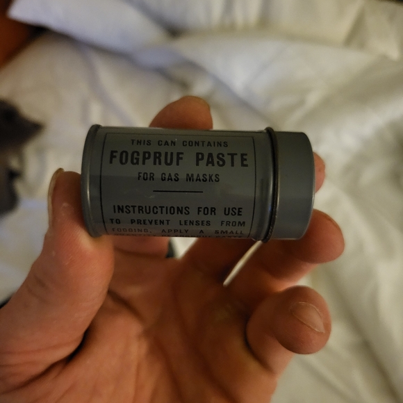 Vintage 1940s WWII USN U GAS MASK MARK IV - Picture 3 of 8